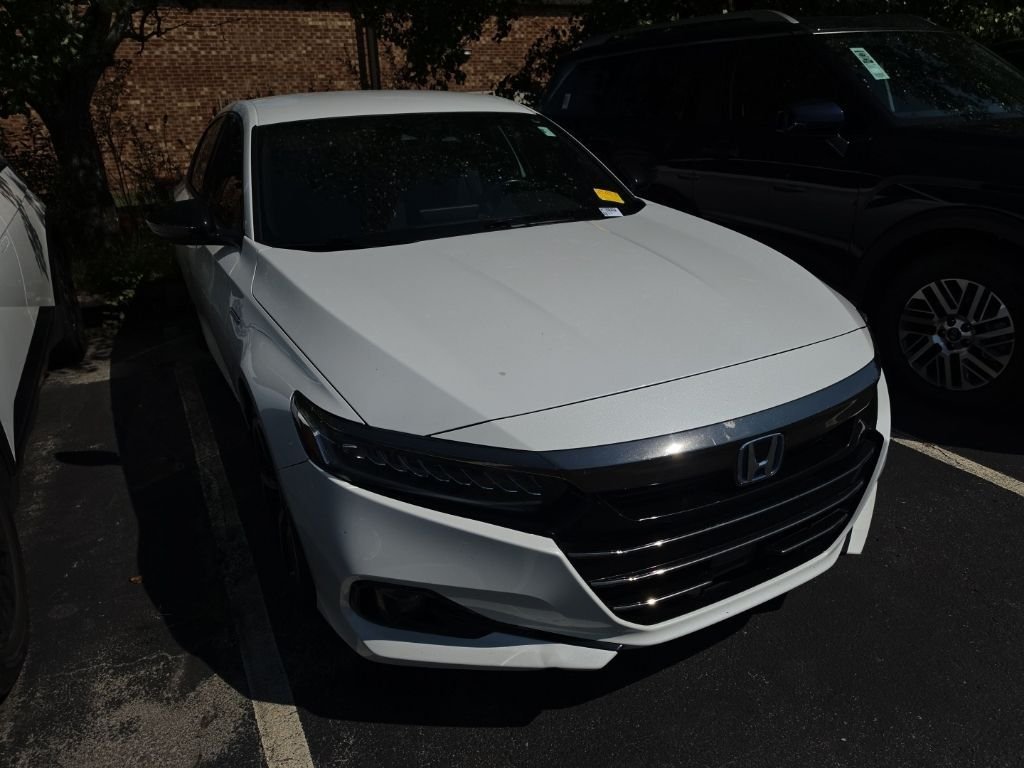 Used 2022 Platinum White Pearl Honda Sport image 2