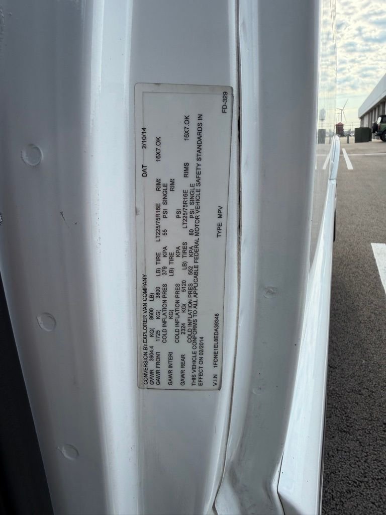 Used 2014  Ford RV image 20