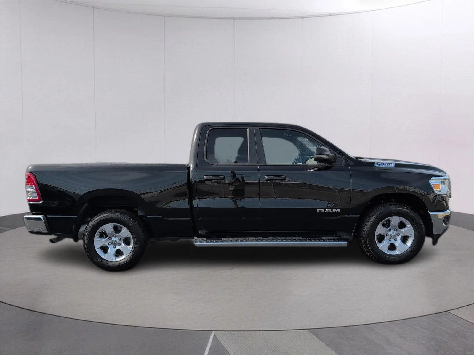 Used 2023 Diamond Black Crystal Pearlcoat Ram Big Horn image 8