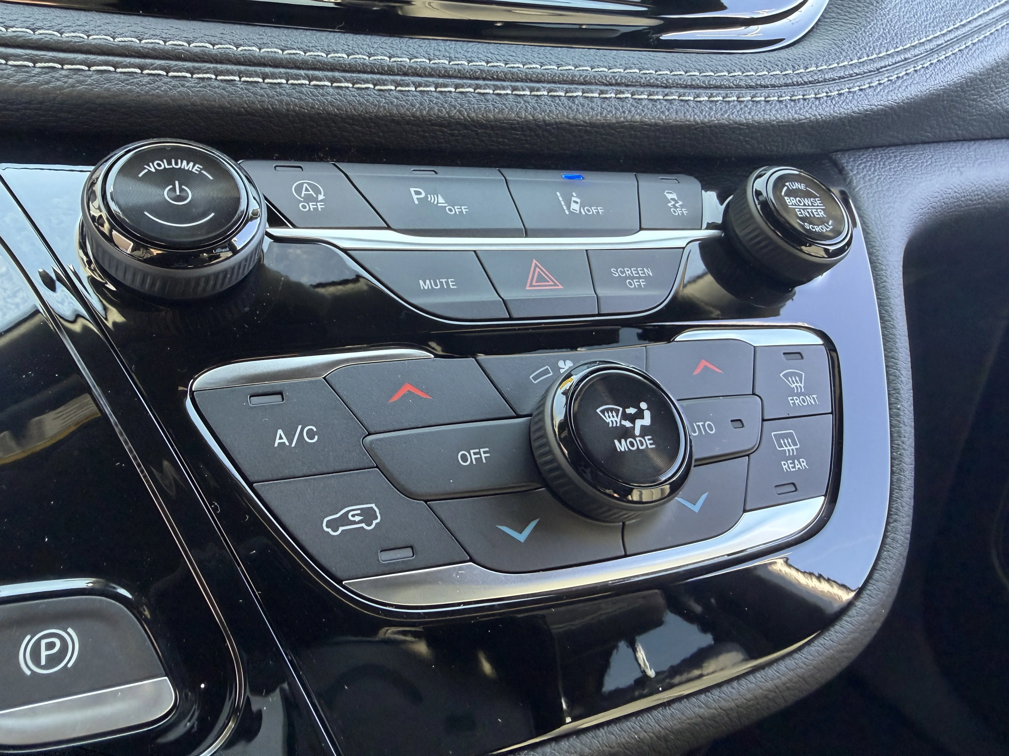 2026 Chrysler Pacifica Select - Photo 44