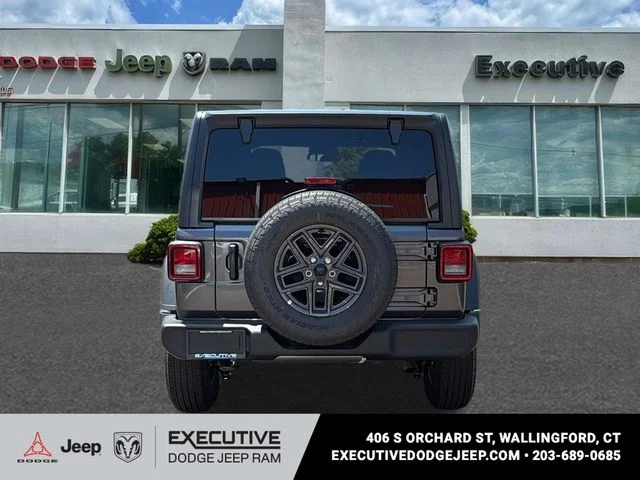New 2026 Granite Crystal Metallic Clearcoat Jeep Sport S image 5