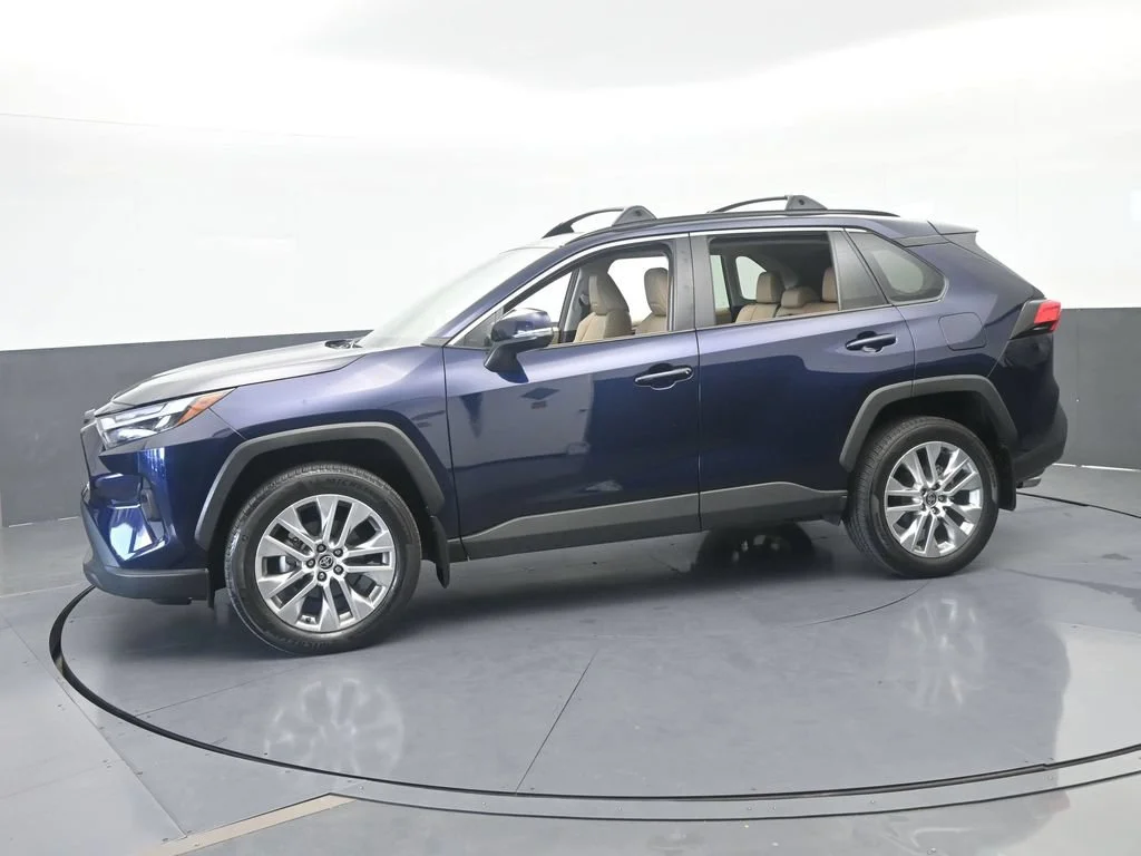 Used 2025 Blueprint Toyota XLE Premium image 1