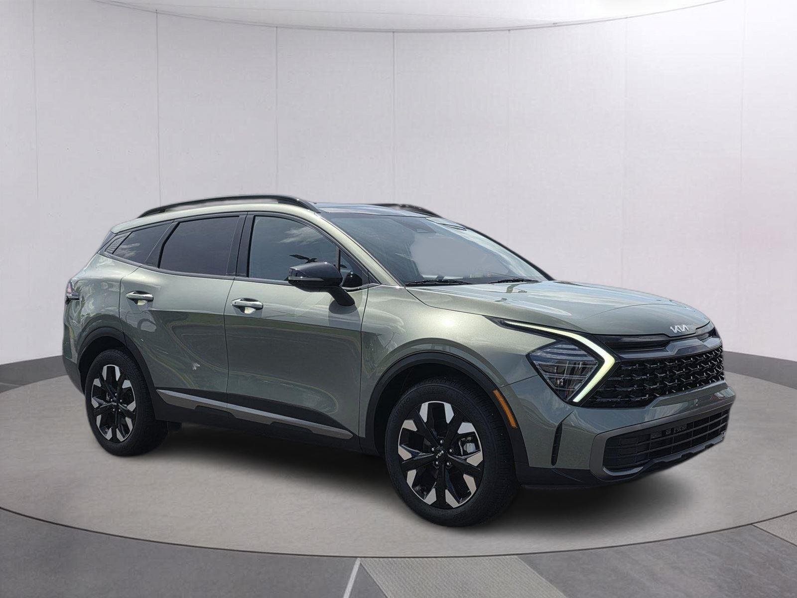 Used 2024 Jungle Green Kia X-Line image 3