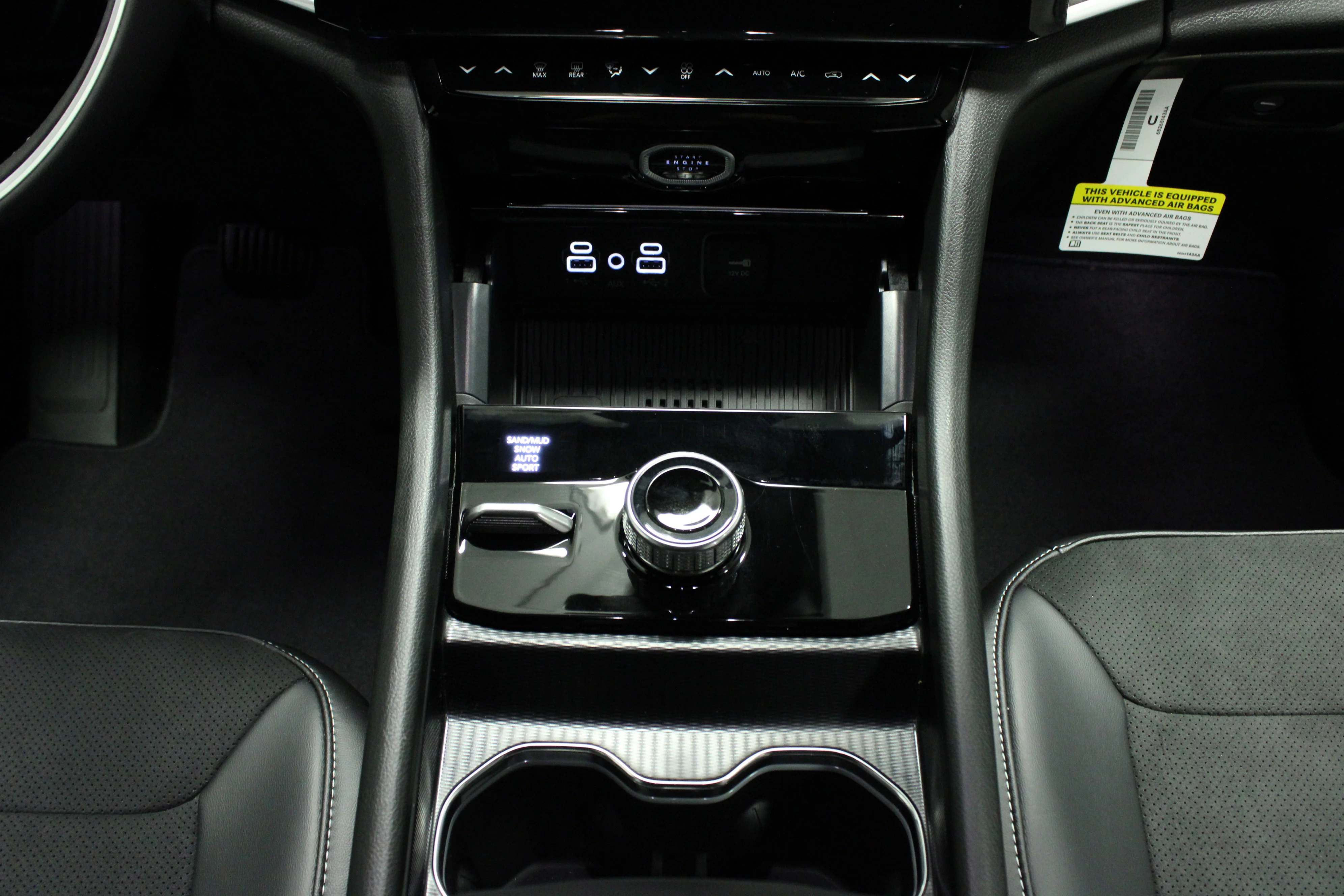 New 2026 Bright White Clearcoat Jeep Laredo Altitude image 20