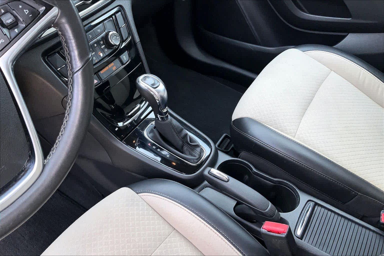 Used 2017 White Frost Tricoat Buick Preferred II image 15