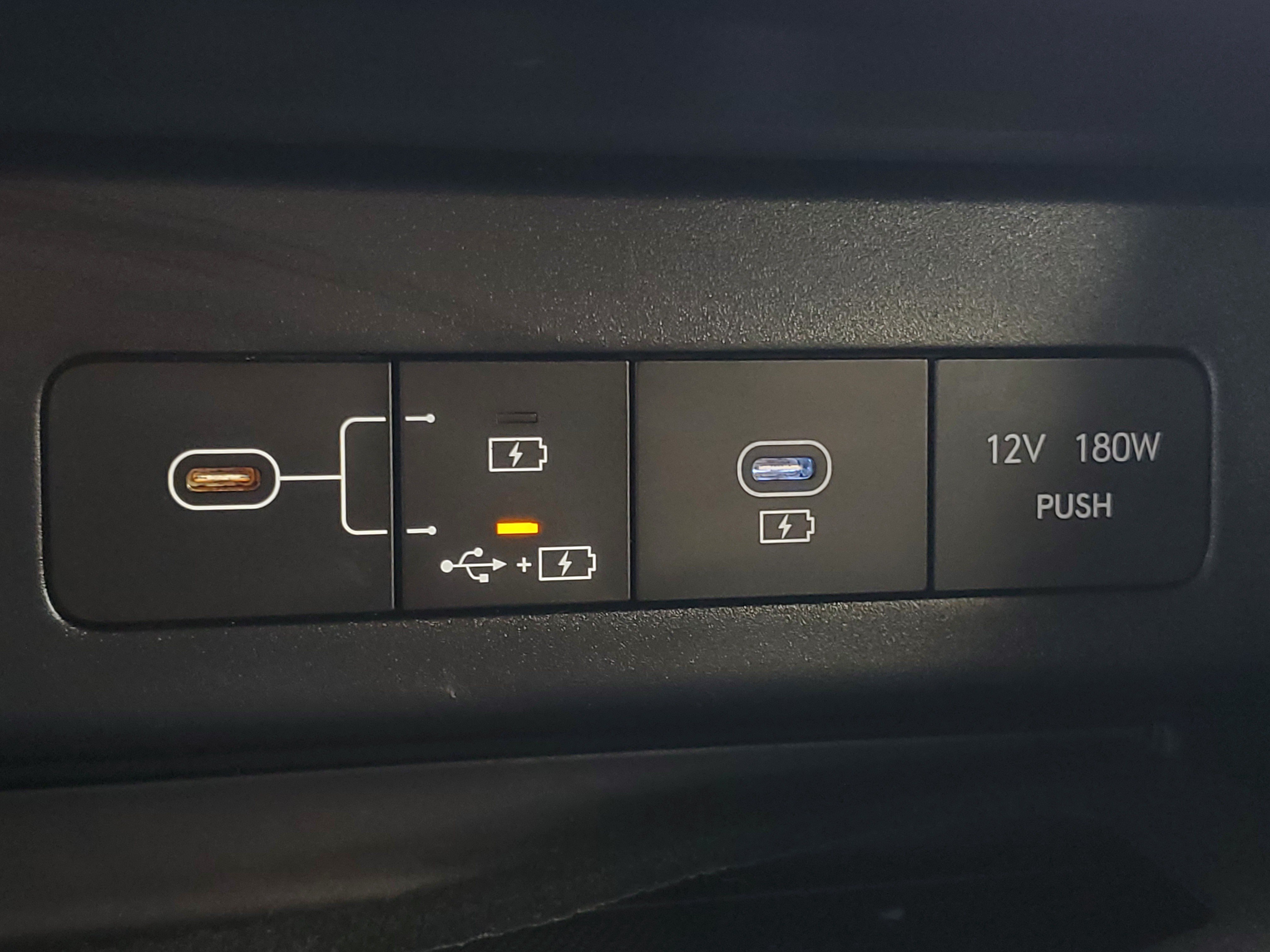 Used 2025 Abyss Black Hyundai SEL image 32