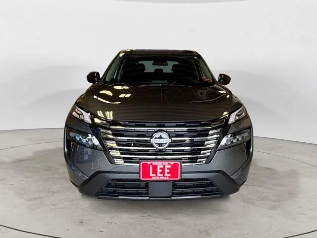Used 2025 Gray Nissan S image 9