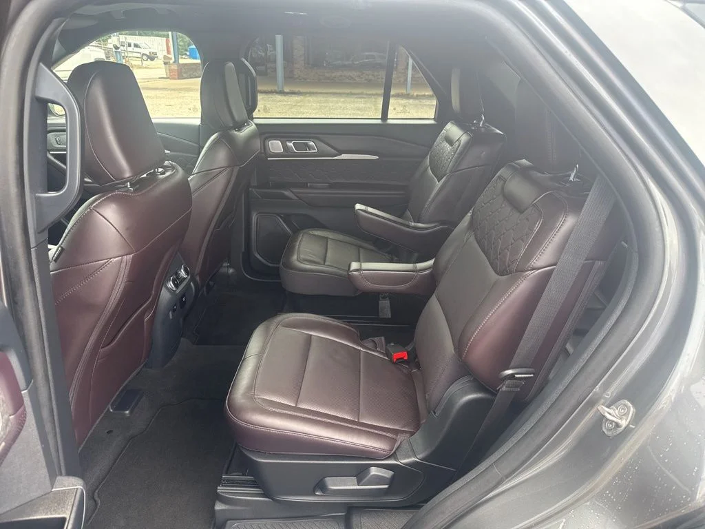 Used 2025 Gray Ford Platinum image 11