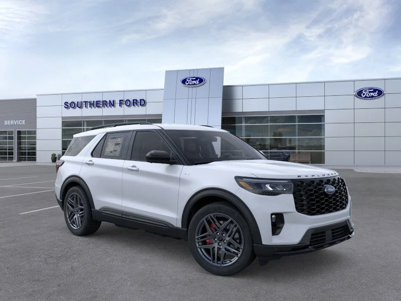 New 2026 Space White Metallic Ford ST-Line image 8