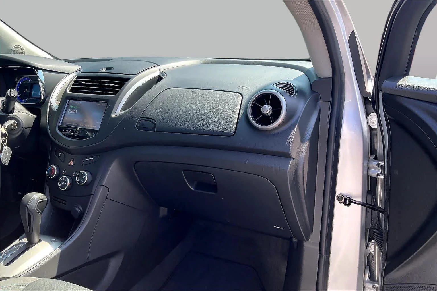 Used 2016 Silver Ice Metallic Chevrolet LS image 16