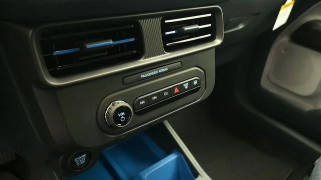 New 2026 Azure Gray Metallic Tri-Coat Ford XLT image 17