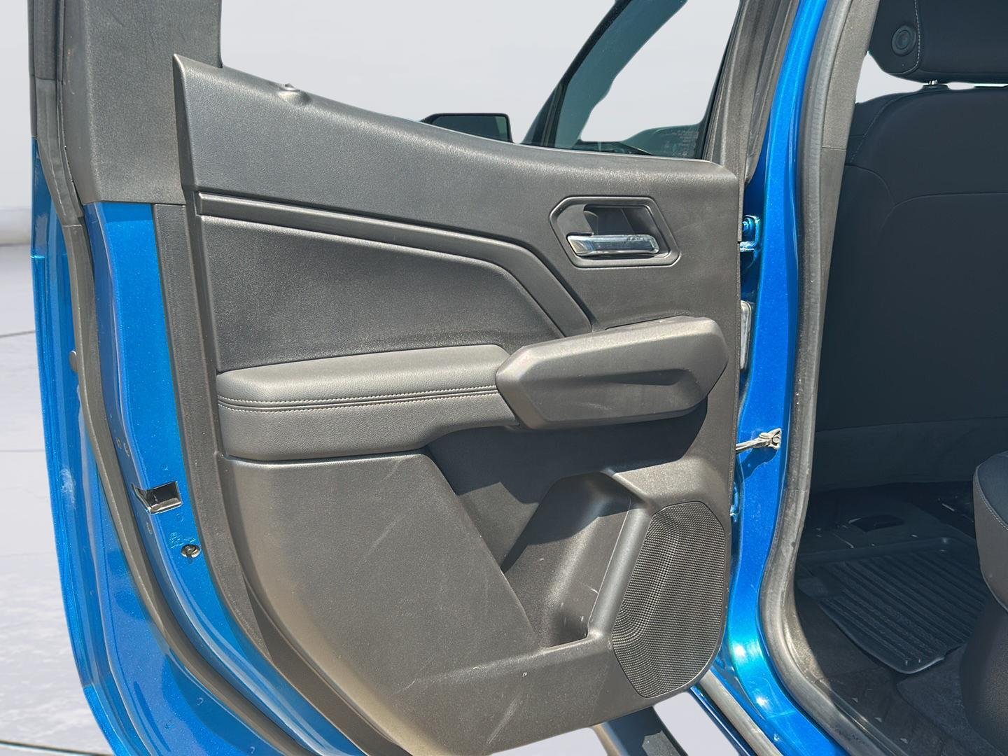 Used 2023 Glacier Blue Metallic Chevrolet 4WD LT image 20