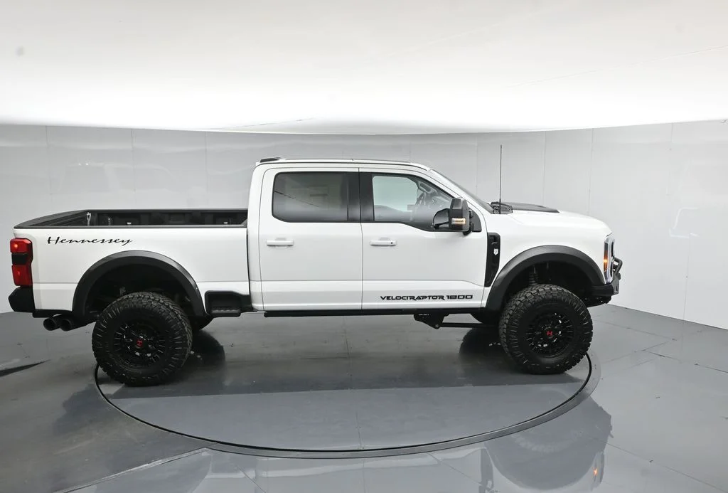 New 2026 Star White Metallic Tri-Coat Ford Lariat image 43