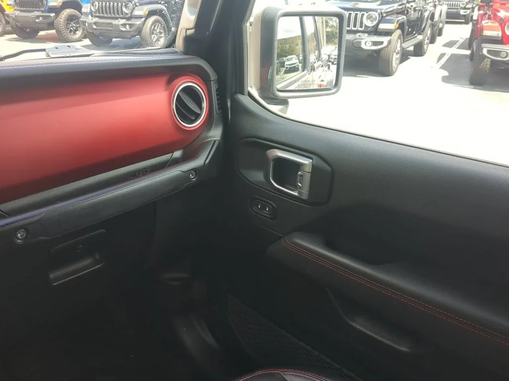 Used 2021 Gray Jeep Rubicon image 19
