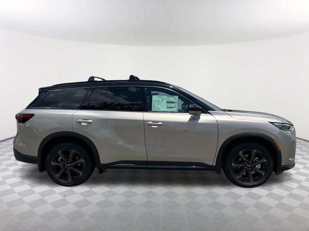 New 2027 2T WARM TITN INFINITI Autograph AWD image 4