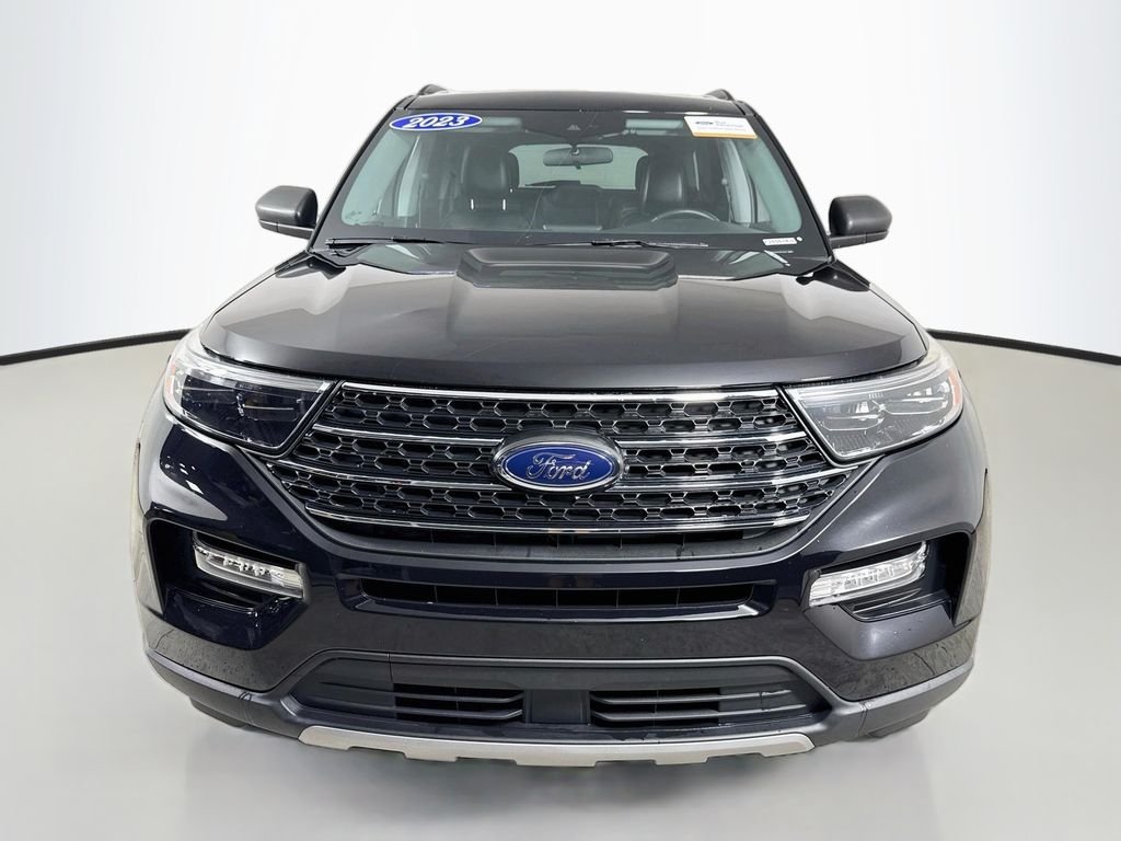 Used 2023 Agate Black Metallic Ford XLT image 7