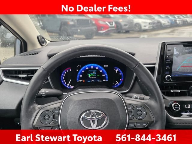 Used 2021  Toyota XLE image 6