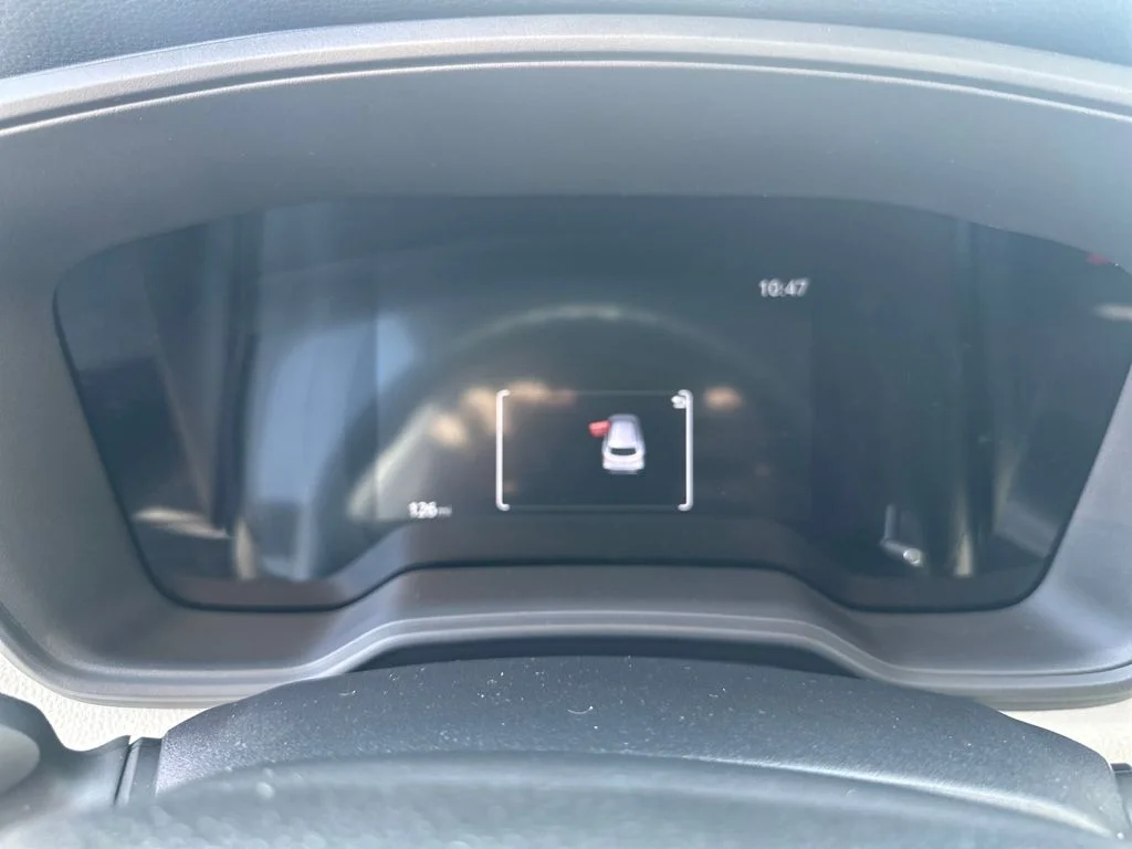 2026 Toyota Corolla Cross L - Photo 20