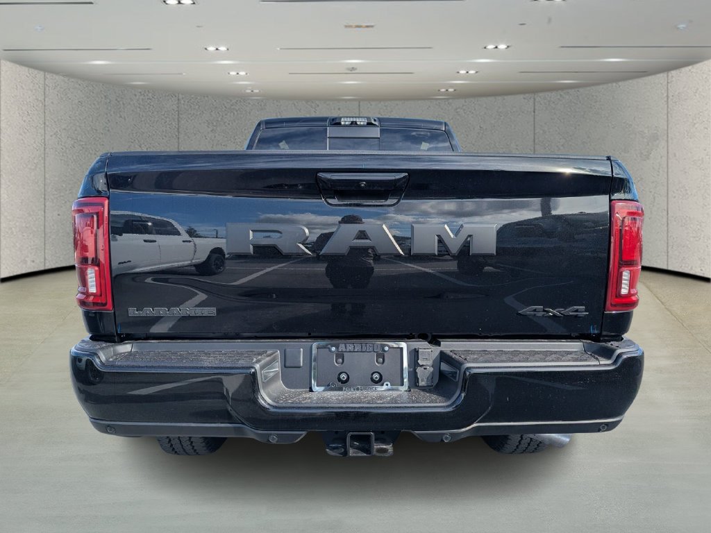 2026 RAM 3500 Laramie - Photo 6