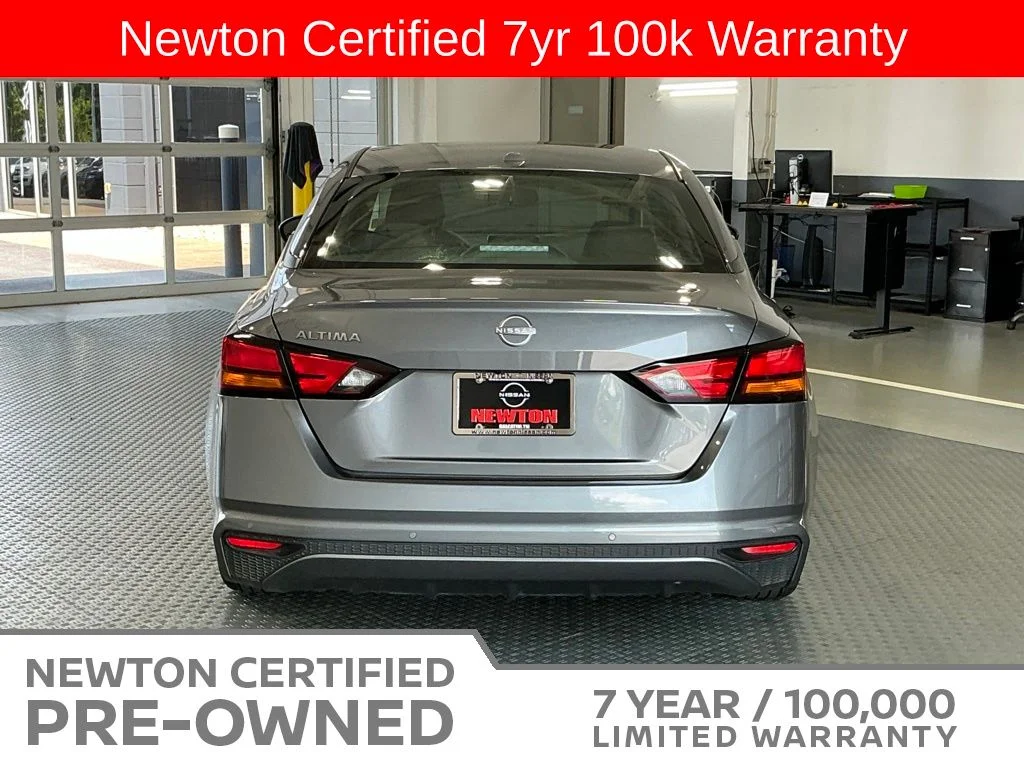 Certified Used 2025 Gun Metallic Nissan 2.5 SV image 5