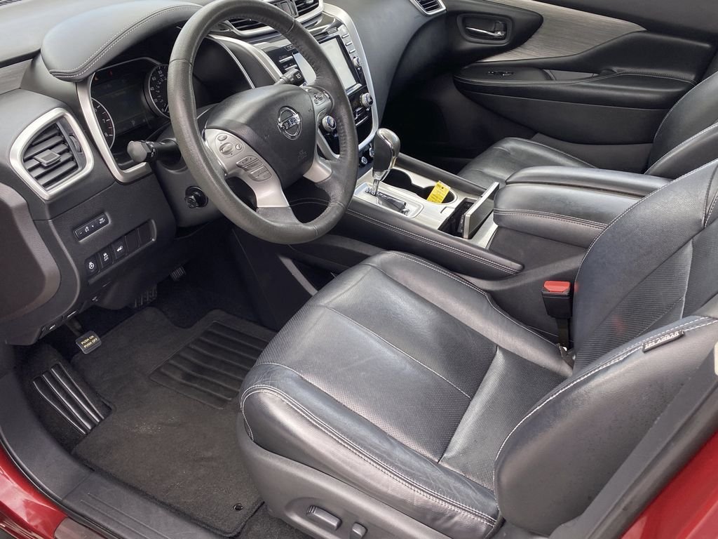Used 2016 Cayenne Red Metallic Nissan Platinum image 10