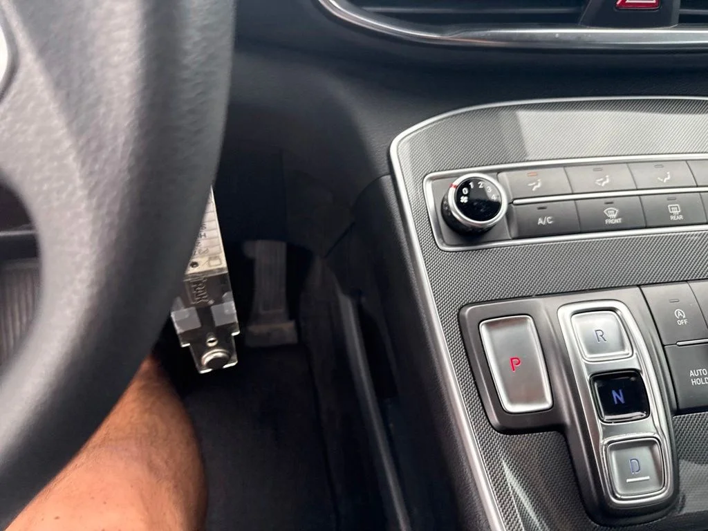Used 2023 Blue Hyundai SE image 16