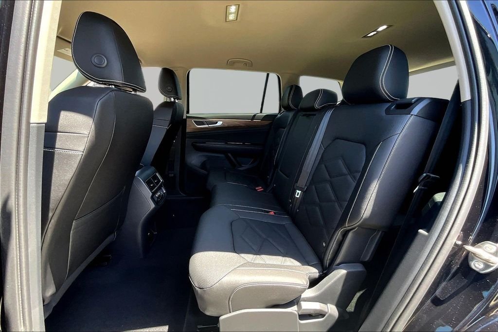 New 2026 Black Volkswagen 2.0T SE image 22