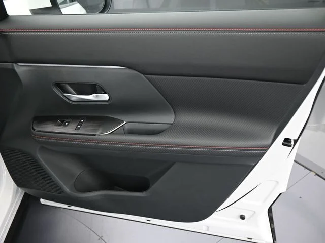 New 2025 White Nissan SR image 11
