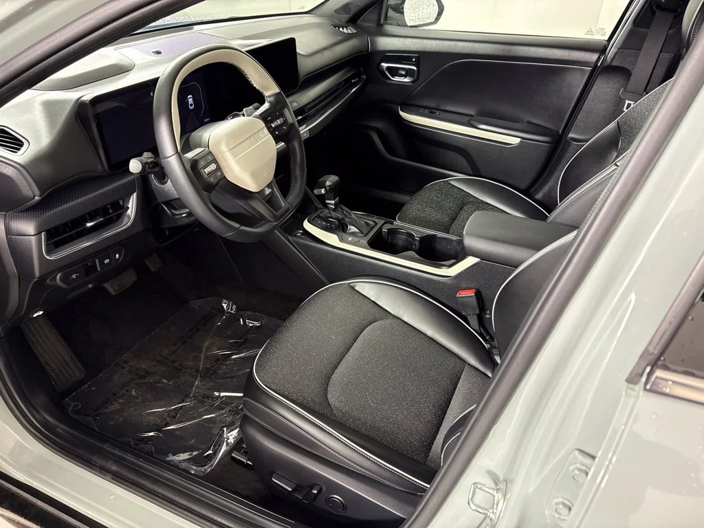 Used 2025 Gray Kia GT-Line image 27