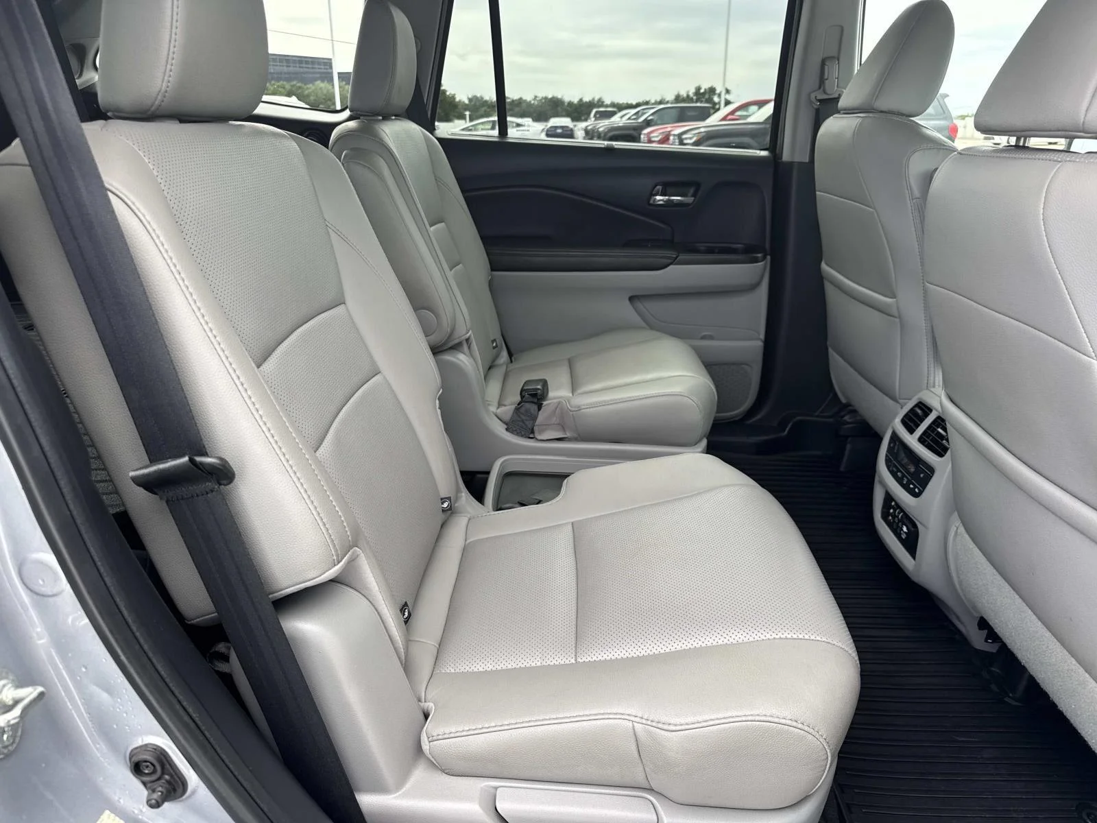 Used 2016 SILVER Honda Elite image 9
