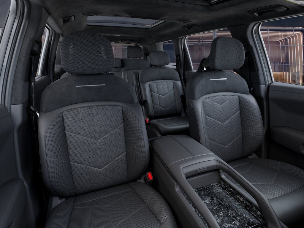New 2027 Glacial White Pearl Kia X-Pro SX-Prestige image 17