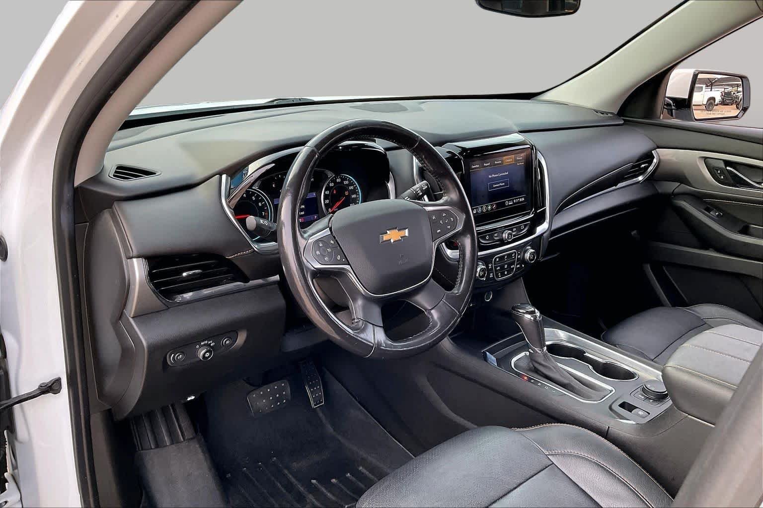 Used 2020 Summit White Chevrolet LT Cloth image 15