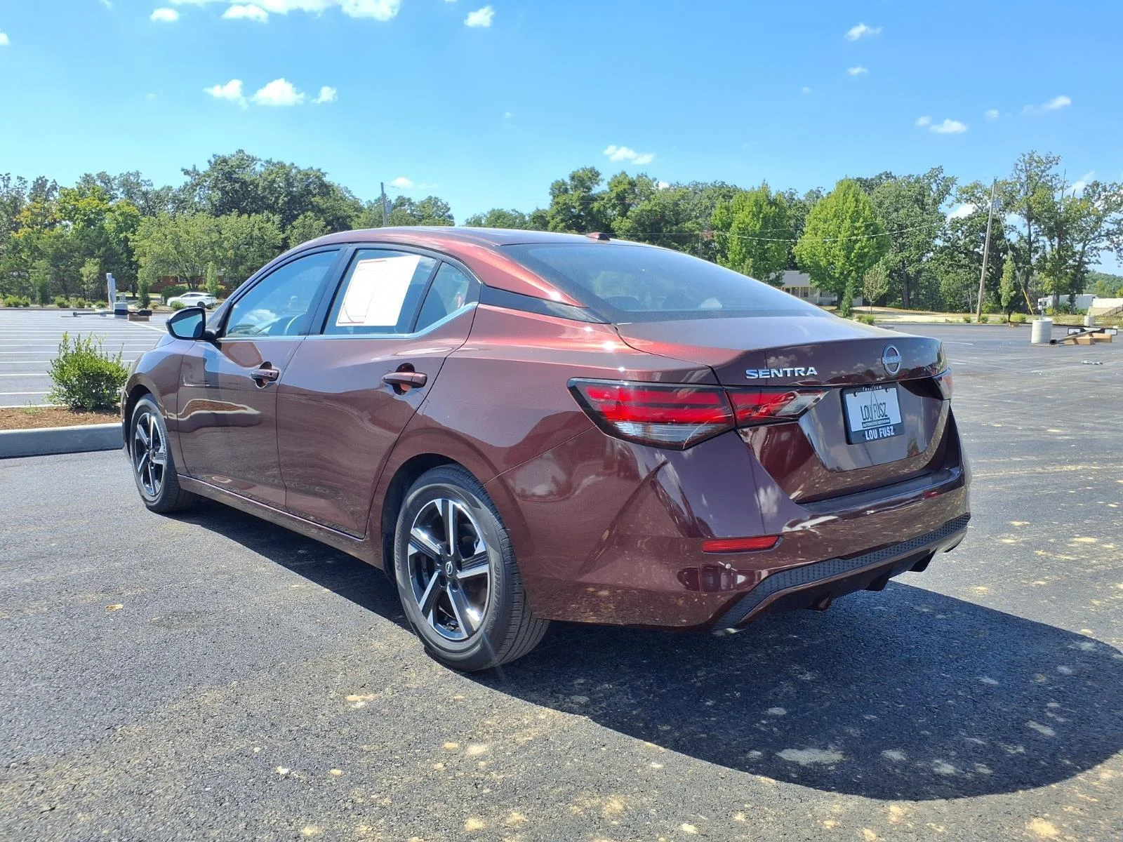 Used 2025 Rosewood Metallic Nissan SV image 21