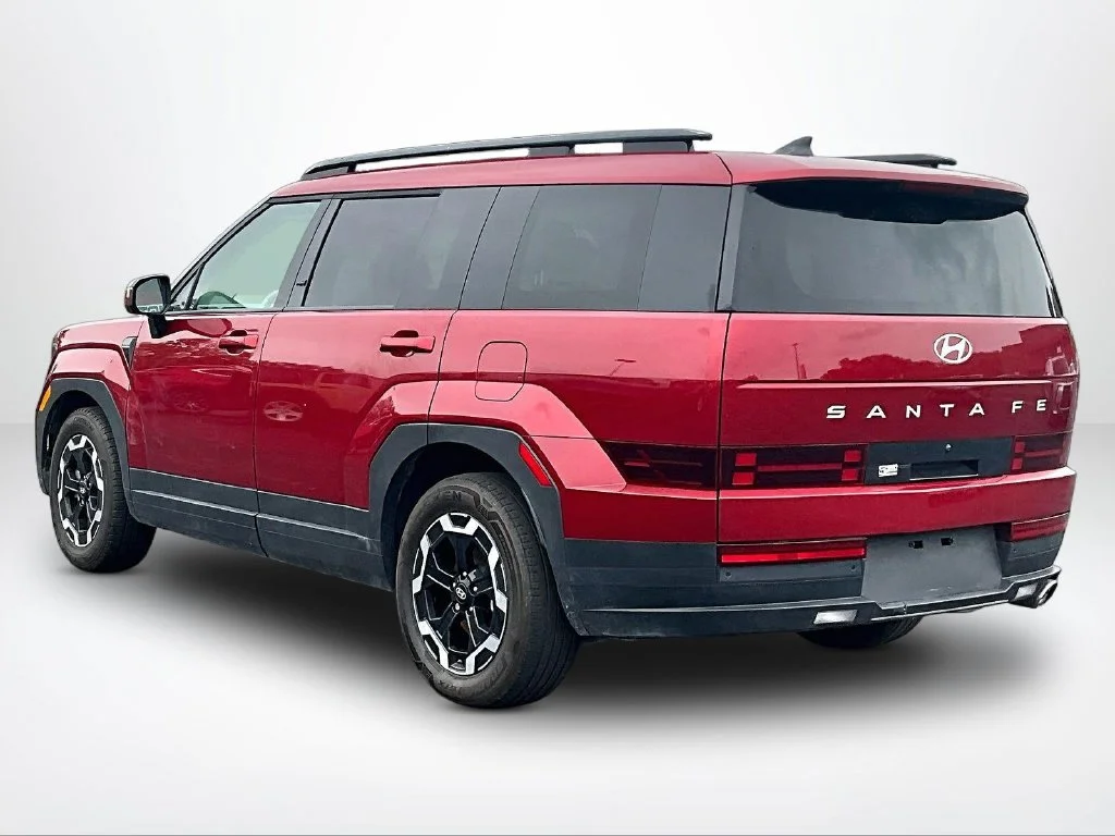 Used 2025 Red Hyundai SEL image 12