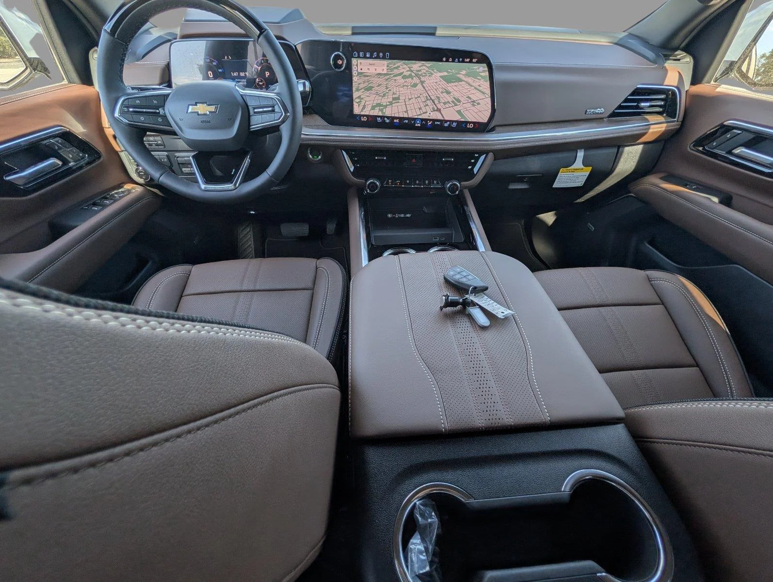 New 2027 Polar White Tricoat Chevrolet High Country image 31