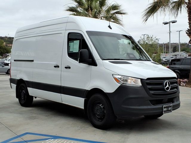 Used 2025 Arctic White Mercedes-Benz M2CA4S image 18