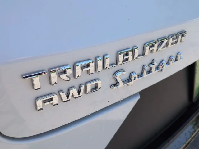 Used 2023 White Chevrolet ACTIV image 35