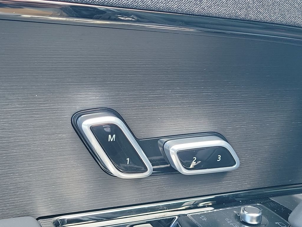 New 2026 Carpathian Grey Land Rover Dynamic SE image 27