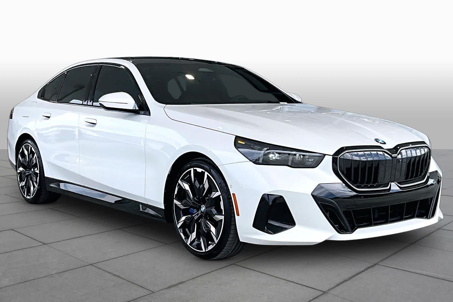 Certified Used 2025 Mineral White Metallic BMW 530i image 2