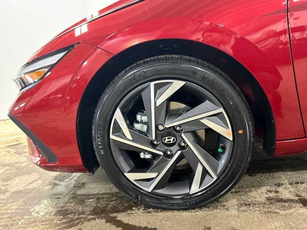 2025 Hyundai Elantra SEL - Photo 9