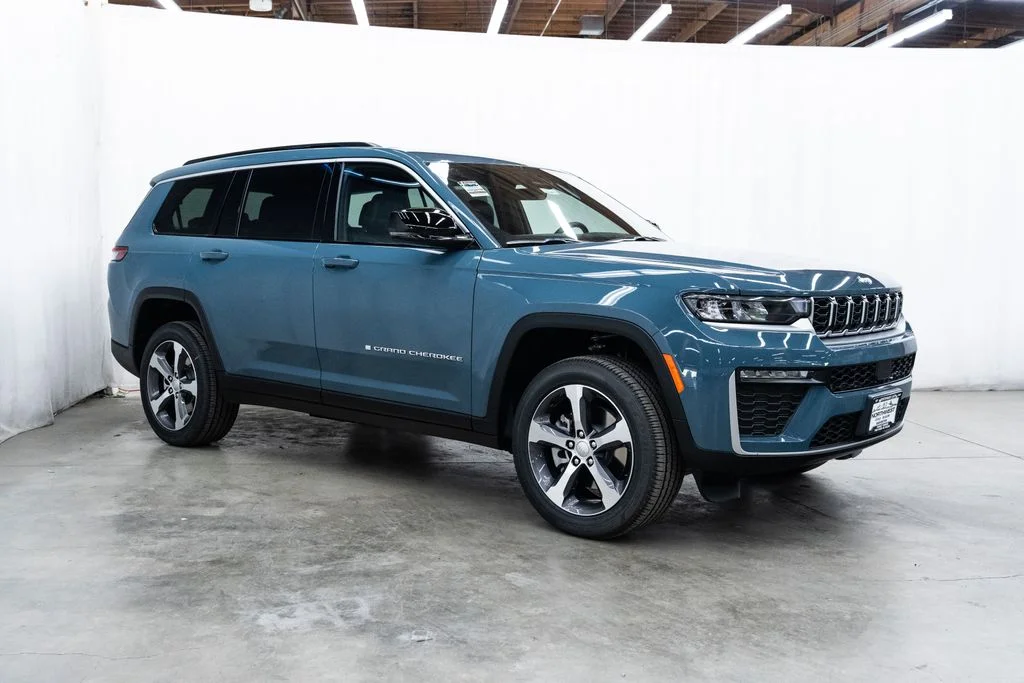 2026 Jeep Grand Cherokee L Limited 4x4's photo