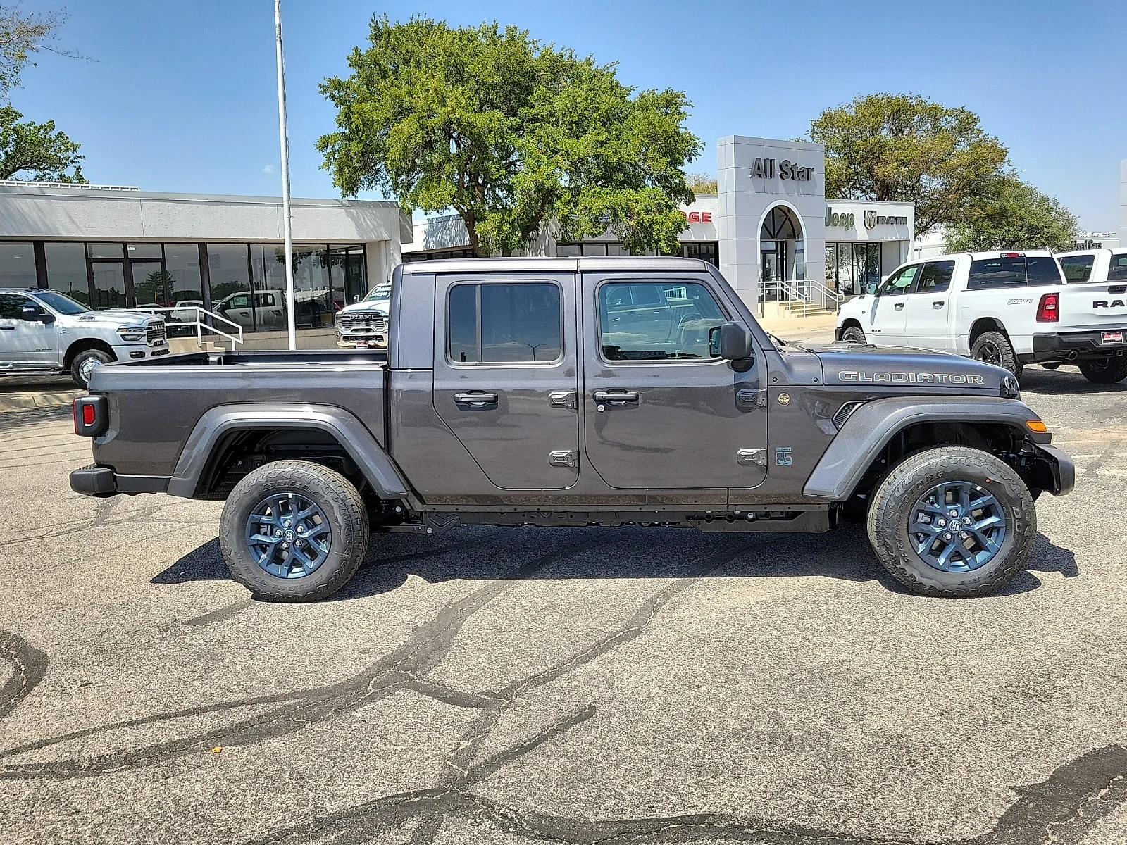 New 2026 Granite Crystal Jeep 85TH ANNIVERSARY EDITION 4X4 image 5