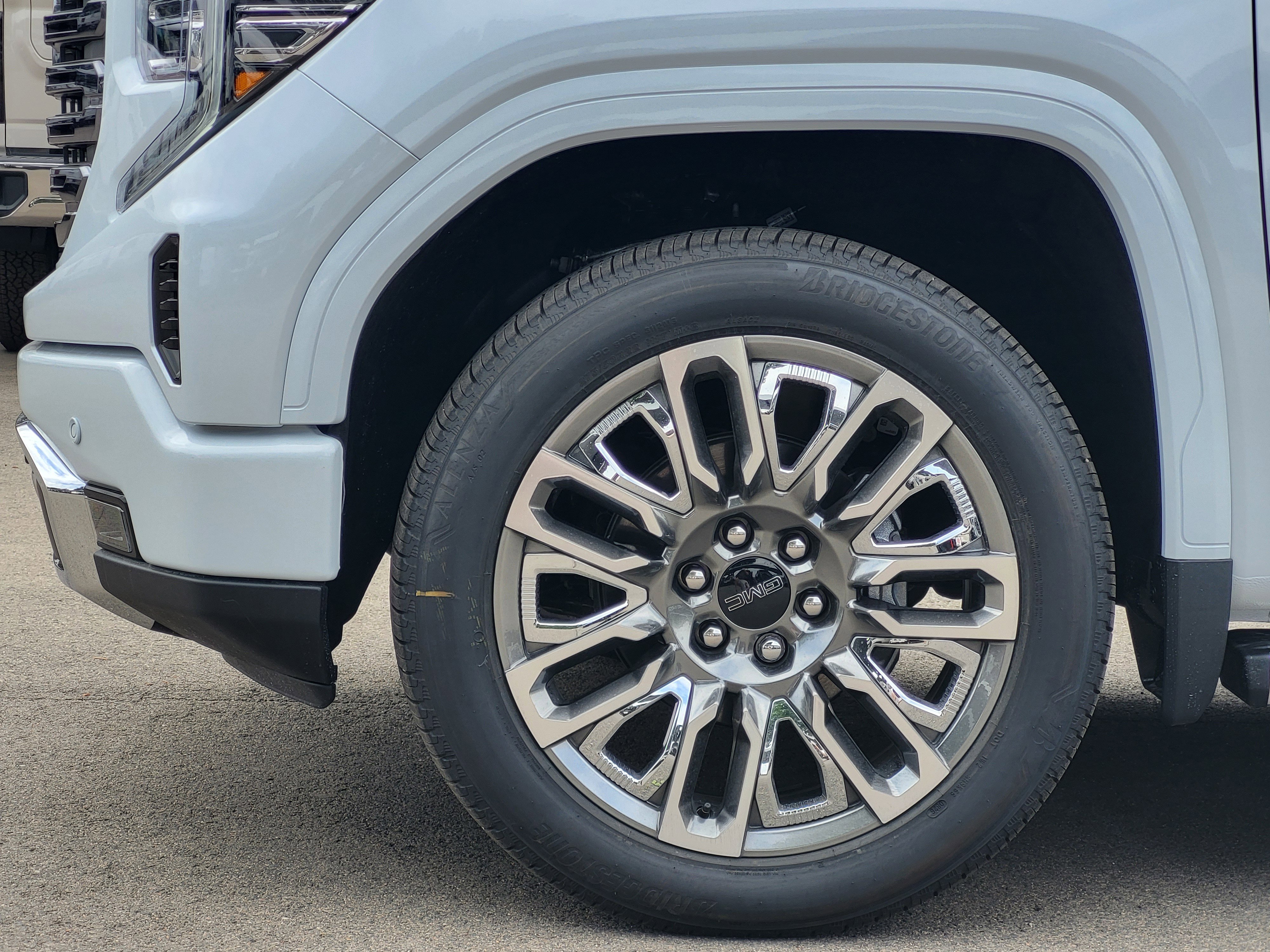 2026 GMC Sierra 1500 Denali Ultimate - Photo 9