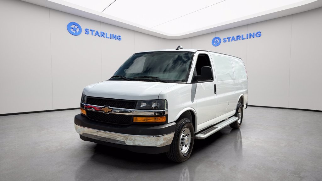 Certified Used 2025 Summit White Chevrolet WT image 16