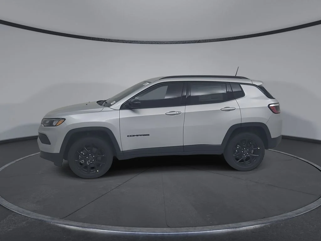 New 2026 Silver Zynith Metallic Clear-Coat Exterior Paint Jeep Latitude image 7