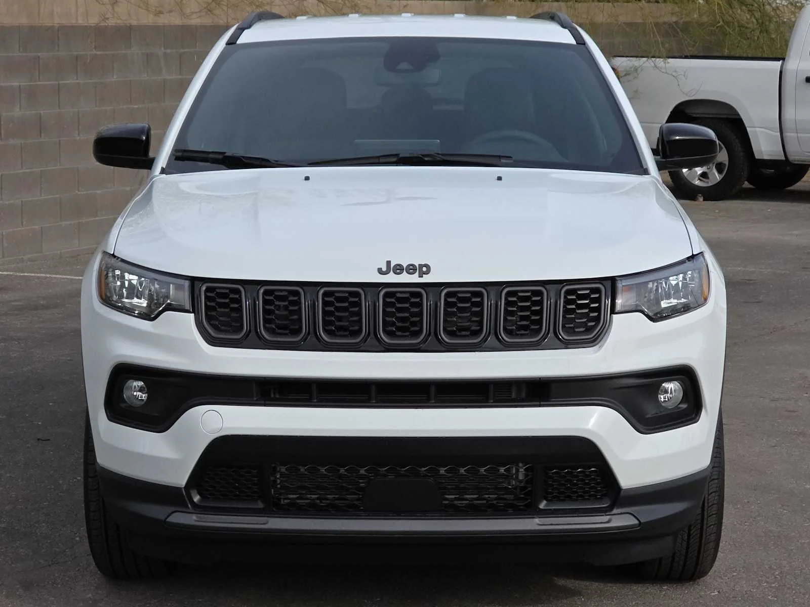 Used 2026 Bright White Clearcoat Jeep Latitude Altitude image 3