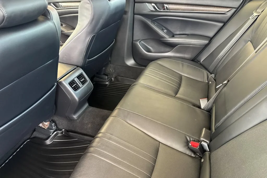 2018 Honda Accord Touring - Photo 12