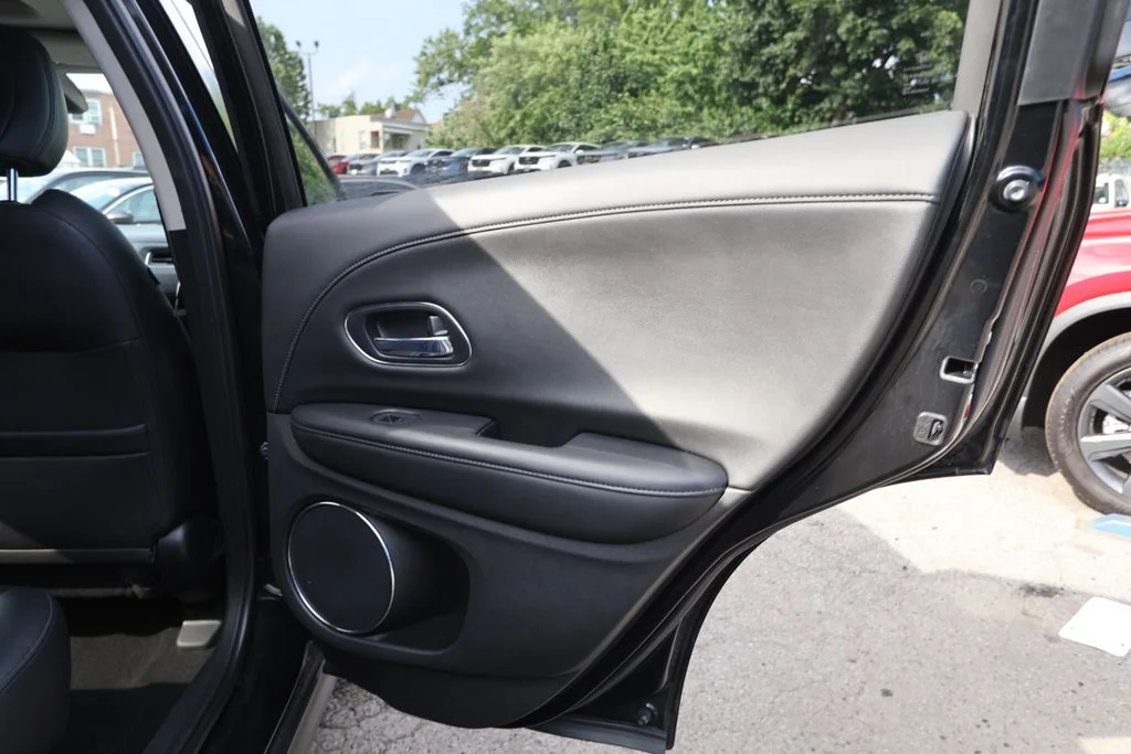 Certified Used 2019 Crystal Black Pearl Honda EX-L image 27