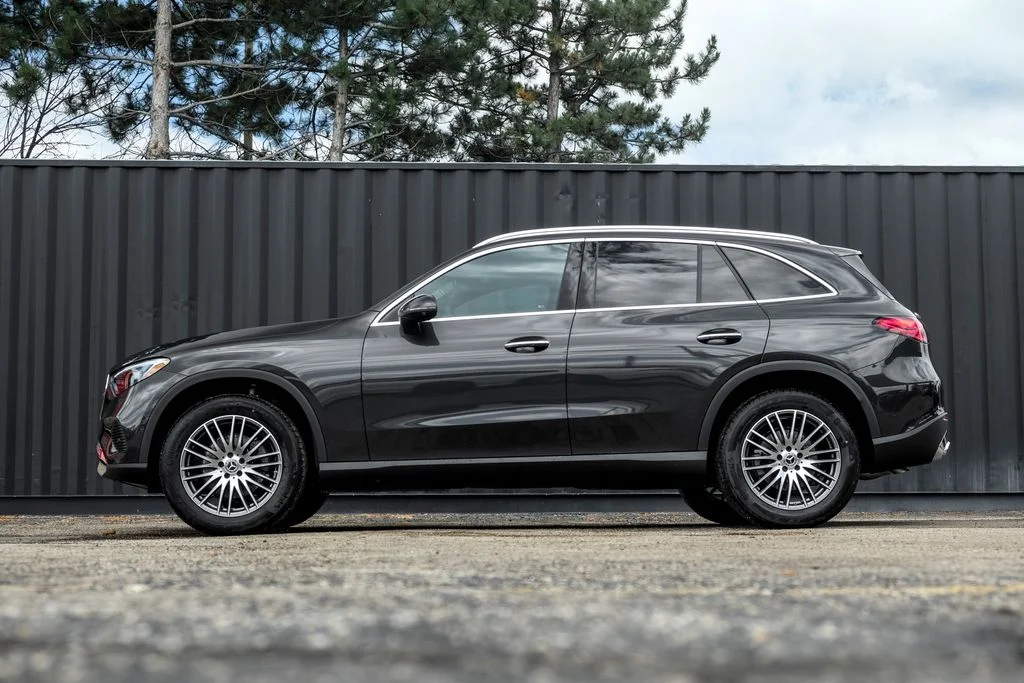 New 2026 Graphite Grey Metallic Mercedes-Benz GLC 300 image 3