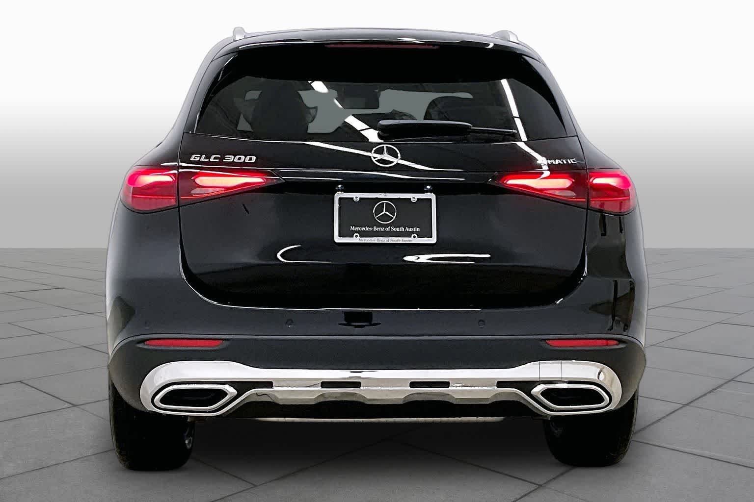 New 2026 Black Mercedes-Benz GLC 300 image 4
